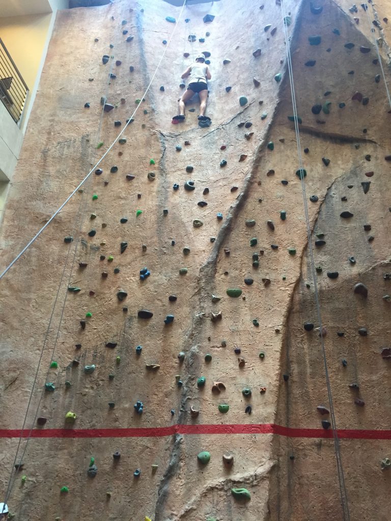 sarah-rockclimbing